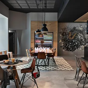 Moxy Lyon Airport 3* Colombier-Saugnieu